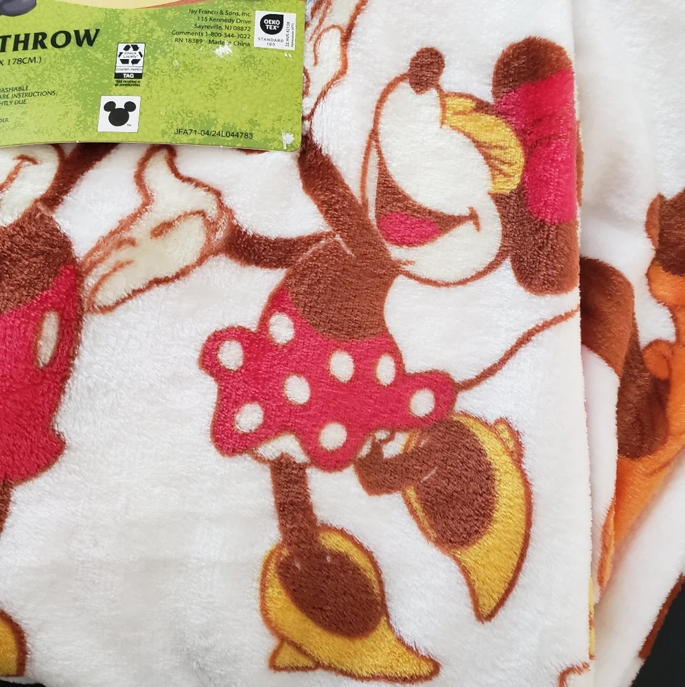 Disney Mickey & Minnie Mouse, Donald & Goofy Fall Autumn Throw Blanket 50x70